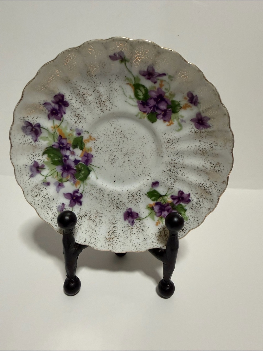 Vintage Saji Fancy China Saucer only Purple Violets Scalloped Gold Trim Japan